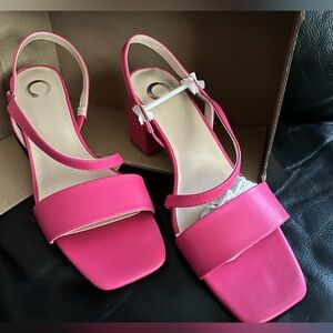 Women’s dress sandal with heel